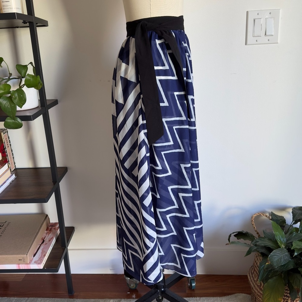 NEW Milly‎ Patchwork Chevron Swimsuit Cover-Up Midi Wrap Skirt-Blue/White-Size S - Picture 2 of 15